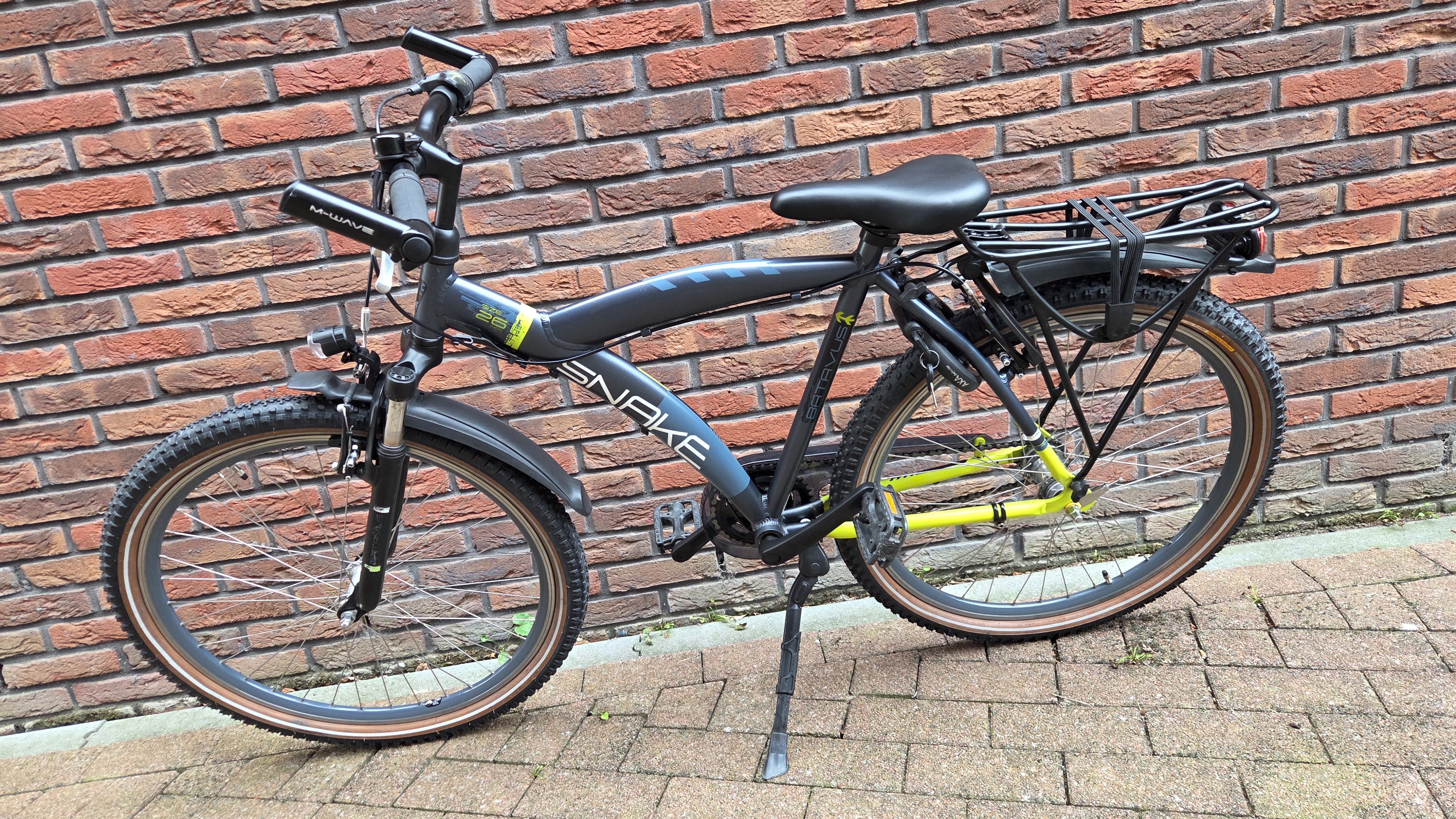 Zijkant Batavus Snake 26 inch kinderfiets